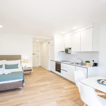 Pimenta - Short Walk To The