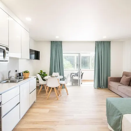 Pimenta - Short Walk To The Tatil Evi Albufeira